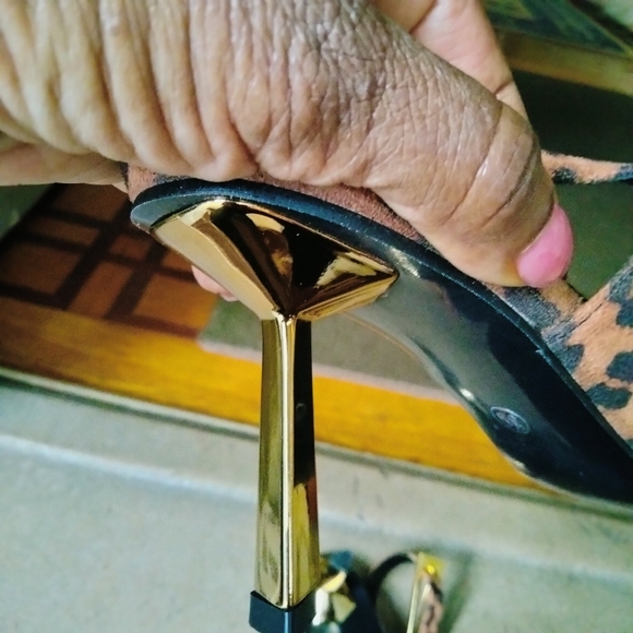 Leopard Print Women's Slingback Heels - Picture 4 of 6